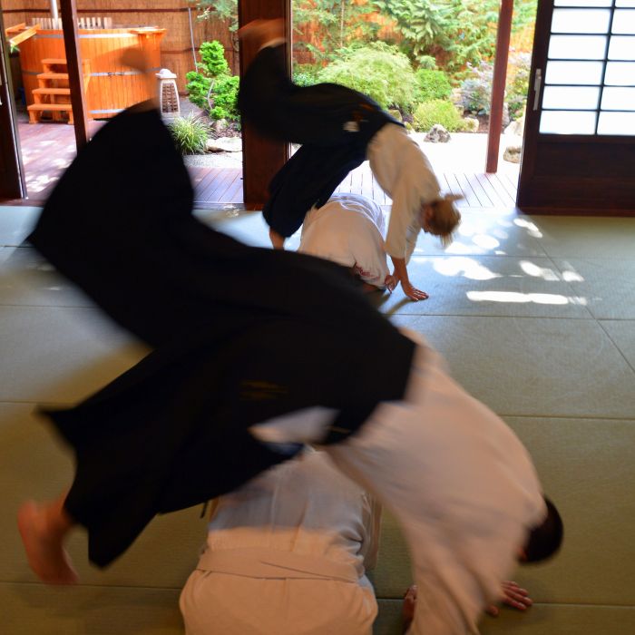 Ukemi waza – biztonságos esések és gurulások gyakorlása aikidóban